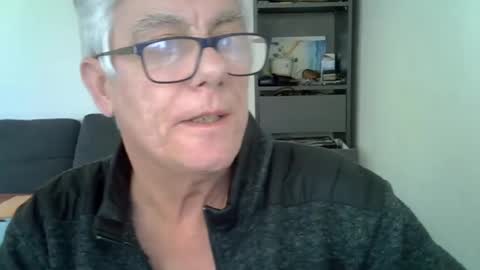 Snapshot of patrick5275 chatting on February 15, 2025, 1:05 pm patrick5275 online show from February 15, 2025, 1:05 pm