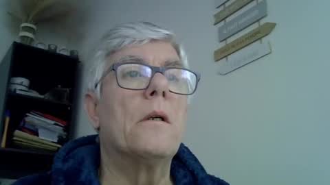 Snapshot of patrick5275 chatting on February 24, 2025, 6:38 am patrick5275 online show from February 24, 2025, 6:38 am