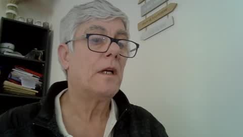 Snapshot of patrick5275 chatting on March 2, 2025, 3:48 pm patrick5275 online show from March 2, 2025, 3:48 pm