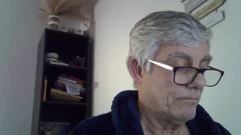 Snapshot of patrick5275 chatting on March 3, 2025, 8:00 pm patrick5275 online show from March 3, 2025, 8:00 pm