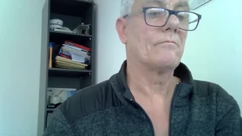 Snapshot of patrick5275 chatting on March 5, 2025, 2:01 pm patrick5275 online show from March 5, 2025, 2:01 pm