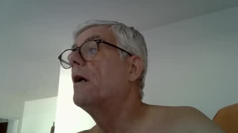 Snapshot of patrick5275 chatting on September 12, 2025, 8:14 am patrick5275 online show from September 12, 2025, 8:14 am