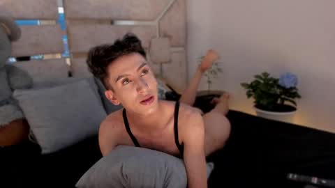 Snapshot of patrik_12 chatting on May 1, 2026, 10:25 pm patrik online show from May 1, 2026, 10:25 pm
