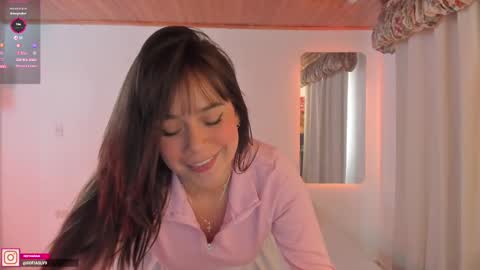 Snapshot of pau_cute chatting on February 27, 2025, 9:36 pm Sofa online show from February 27, 2025, 9:36 pm
