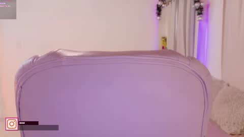 Sofa online show from December 17, 2025, 9:32 pm