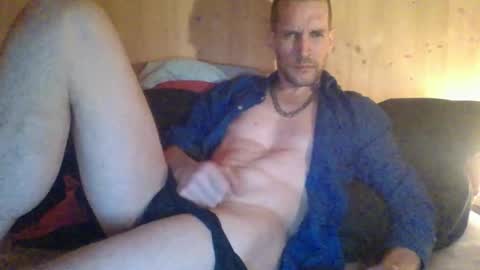 Snapshot of paueriwan chatting on February 24, 2025, 9:52 pm paueriwan online show from February 24, 2025, 9:52 pm