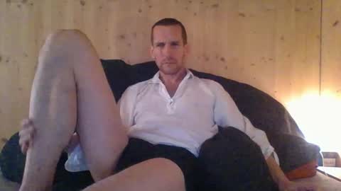 Snapshot of paueriwan chatting on March 6, 2025, 10:41 am paueriwan online show from March 6, 2025, 10:41 am