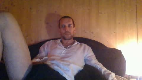 Snapshot of paueriwan chatting on March 12, 2025, 12:10 am paueriwan online show from March 12, 2025, 12:10 am