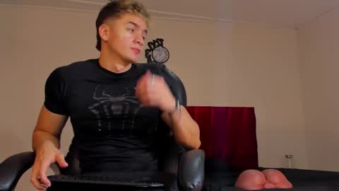 Paull George online show from September 26, 2025, 4:05 am