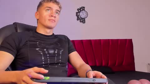 Paull George online show from October 3, 2025, 1:52 pm