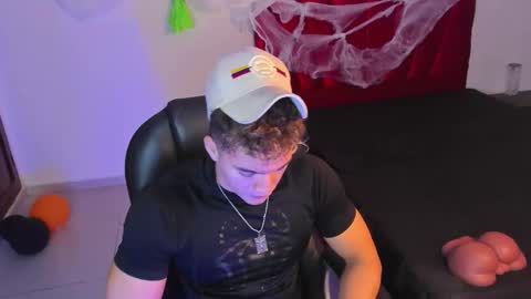 Paull George online show from October 17, 2025, 1:57 pm