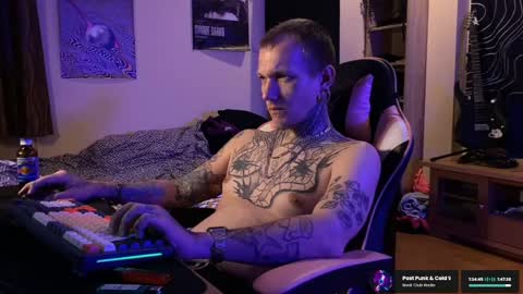 Snapshot of paul_razor chatting on April 13, 2026, 5:18 pm Paul online show from April 13, 2026, 5:18 pm