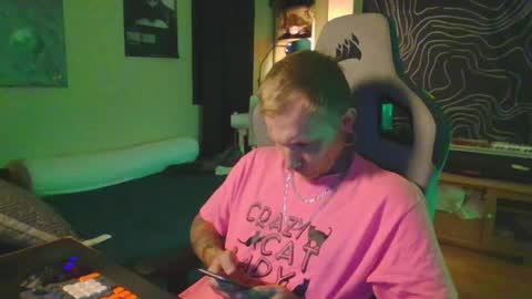 Snapshot of paul_razor chatting on May 24, 2026, 12:54 pm Paul online show from May 24, 2026, 12:54 pm