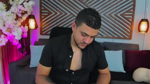 Paul Rivera online show from May 10, 2026, 4:39 am