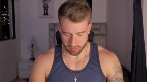 Snapshot of paul_roger chatting on October 8, 2025, 1:25 am PAUL ROGER online show from October 8, 2025, 1:25 am