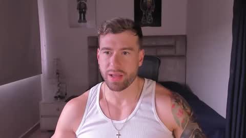 Snapshot of paul_roger chatting on October 19, 2025, 1:56 pm PAUL ROGER online show from October 19, 2025, 1:56 pm