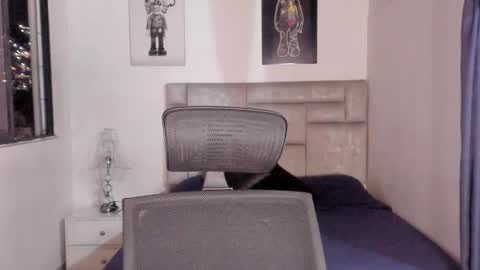 PAUL ROGER online show from November 15, 2025, 2:31 am