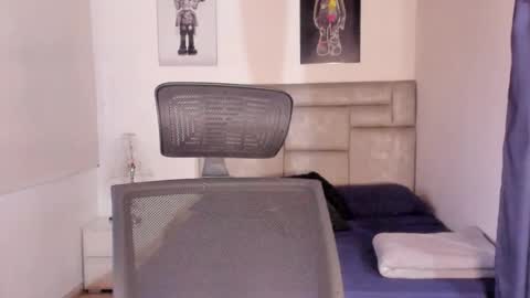 PAUL ROGER online show from December 18, 2025, 11:16 am