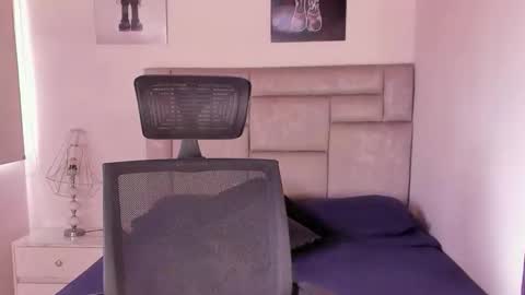PAUL ROGER online show from May 26, 2026, 7:43 pm