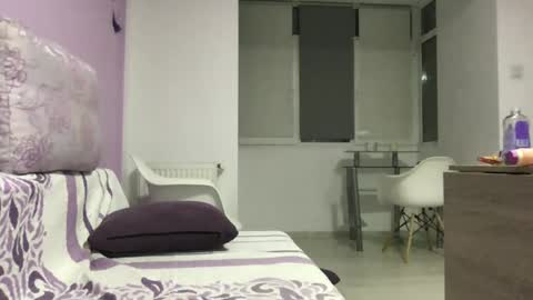paula1442 online show from February 13, 2025, 6:38 pm