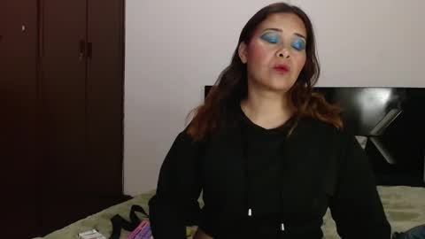 Snapshot of paula_anderson chatting on May 7, 2026, 3:01 am PAULA online show from May 7, 2026, 3:01 am