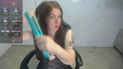 Paula online show from December 14, 2024, 1:05 pm