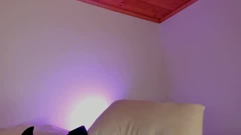 Paula perez - online show from February 9, 2025, 6:01 am