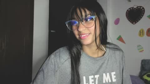 Paula  online show from April 1, 2026, 3:07 am