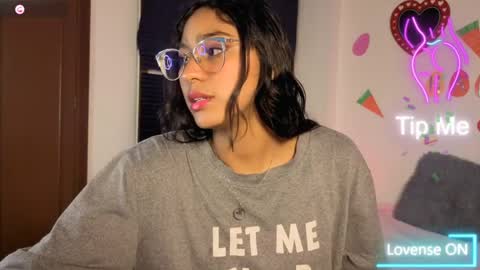 Paula  online show from April 14, 2026, 3:12 am