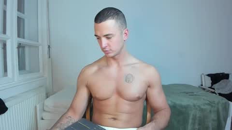 paulblack021 online show from November 16, 2025, 5:29 pm