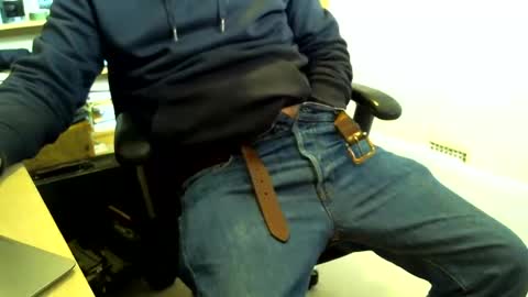 stop by for a chat online show from December 21, 2025, 12:01 pm