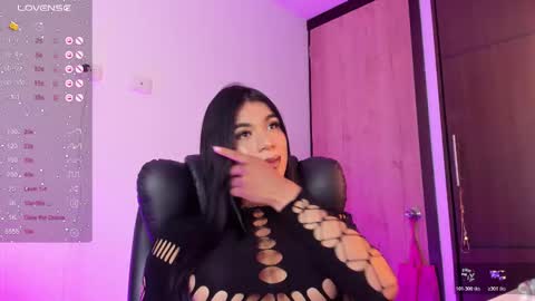 Snapshot of paulett_g chatting on December 2, 2025, 10:53 am Paulett online show from December 2, 2025, 10:53 am