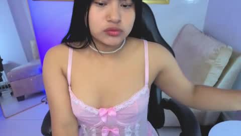 Snapshot of paulette_v chatting on March 30, 2026, 1:01 pm Live 800am 200pm COLOMBIAN HOUR online show from March 30, 2026, 1:01 pm