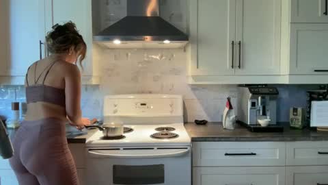 Paulila  Fay online show from September 16, 2025, 1:34 pm