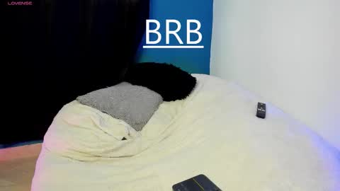 Snapshot of paulin01_ chatting on October 19, 2025, 8:09 pm Paulina online show from October 19, 2025, 8:09 pm