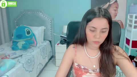 Snapshot of paulina_doll_ chatting on February 26, 2025, 1:11 am Paulina online show from February 26, 2025, 1:11 am