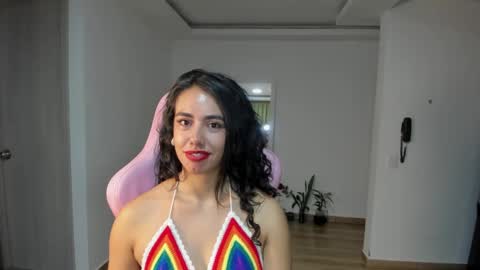 paulina online show from January 18, 2025, 11:22 pm
