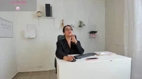 Snapshot of paulina_dossantos chatting on September 11, 2025, 6:52 pm paulina online show from September 11, 2025, 6:52 pm