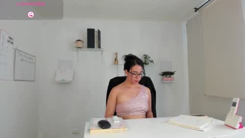 Snapshot of paulina_dossantos chatting on September 14, 2025, 5:45 pm paulina online show from September 14, 2025, 5:45 pm