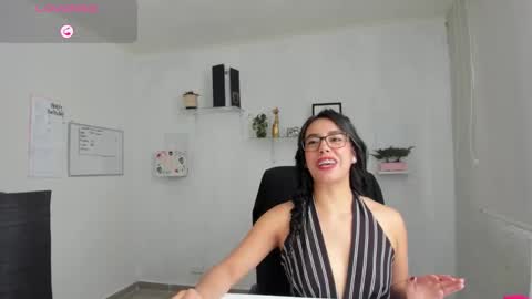 Snapshot of paulina_dossantos chatting on October 6, 2025, 6:05 pm paulina online show from October 6, 2025, 6:05 pm