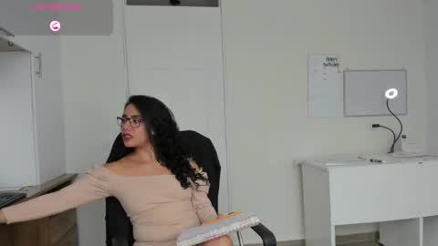 Snapshot of paulina_dossantos chatting on October 17, 2025, 7:27 pm paulina online show from October 17, 2025, 7:27 pm