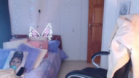 paulina online show from May 22, 2026, 5:40 pm