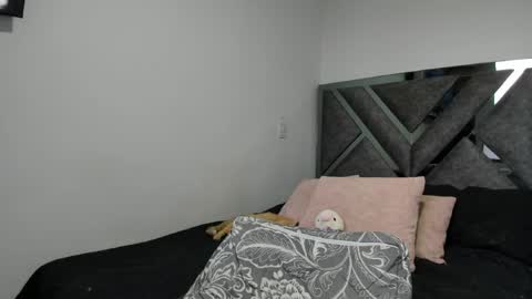 Paulina online show from June 22, 2026, 10:29 pm