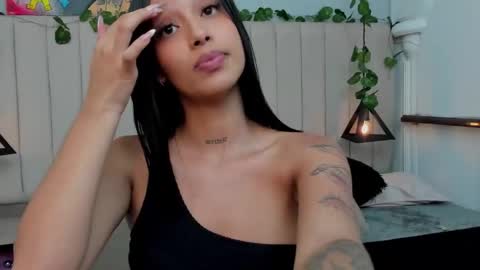 PAULINA  online show from November 11, 2025, 10:32 pm