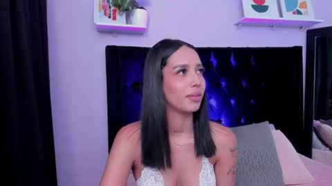PAULINA  online show from August 7, 2026, 9:39 pm