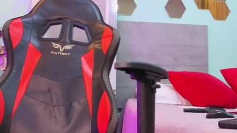 Paulina  online show from November 14, 2025, 8:29 pm