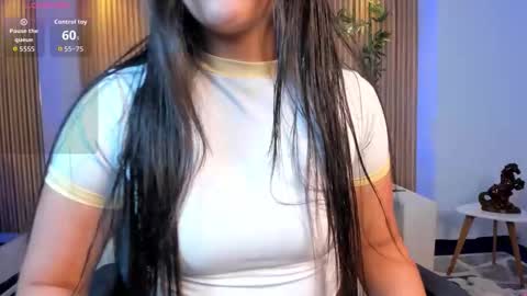 Paulina  online show from December 18, 2025, 1:17 pm