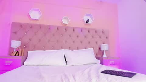 Paulina Belle online show from December 19, 2024, 9:07 am