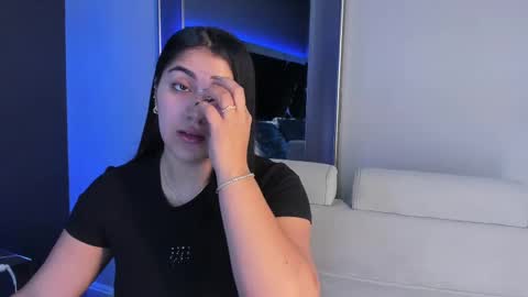 Snapshot of paulinaduarte_ chatting on October 9, 2025, 12:03 pm Paulina online show from October 9, 2025, 12:03 pm
