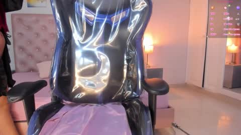 PaulinaSaennz online show from March 25, 2026, 12:00 pm